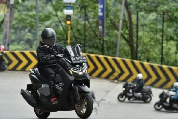 موتور انمکس توربو N MAX TURBO 155نقد و برسی جذاب طرفدار موتور انمکس توربو N MAX TURBO 155نقد و برسی جذاب طرفدار