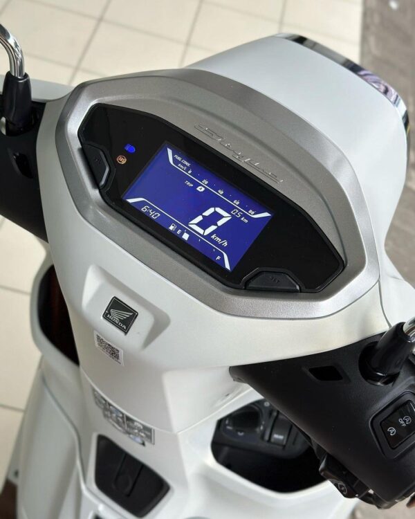 هوندا استایلو 160؛ بررسی کامل انجین، ترمز، زین، سواری و امکانات Honda Stylo 160