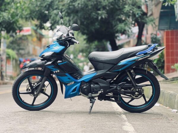 موتورسیکلت TVS Rockz 125؛ بررسی کامل، مشخصات فنی، گیربکس نیمهاتومات و امکانات راکز موتورسیکلت TVS Rockz 125؛ بررسی کامل، مشخصات فنی، گیربکس نیمهاتومات و امکانات راکز